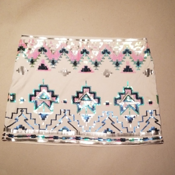 Express Dresses & Skirts - Express BOHO sequin print mini skirt